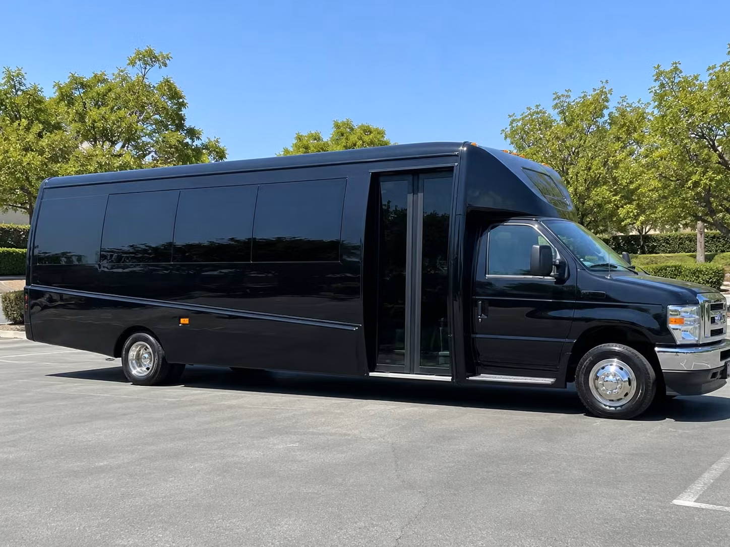 15 passenger minibus